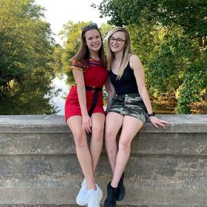 Meet your Posher, Michaela